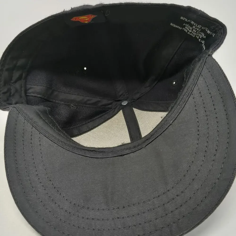 Bioworld Baseball Cap Black M Superman Shield Raised Embroidery Stretch hat